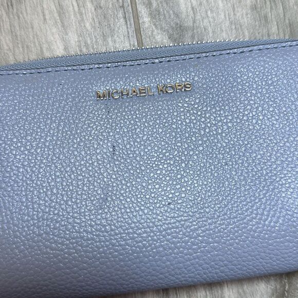 Michael Kors Womens Pale Ocean Blue Pebbled Continental Leather Wristlet Wallet - Picture 5 of 8